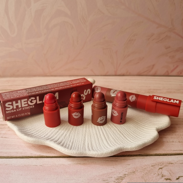 Petal (red and pink)